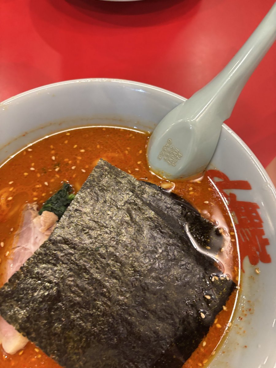 metrliszt's tweet photo. 深夜のラーメンっていいね https://t.co/7RVK76G9Sv