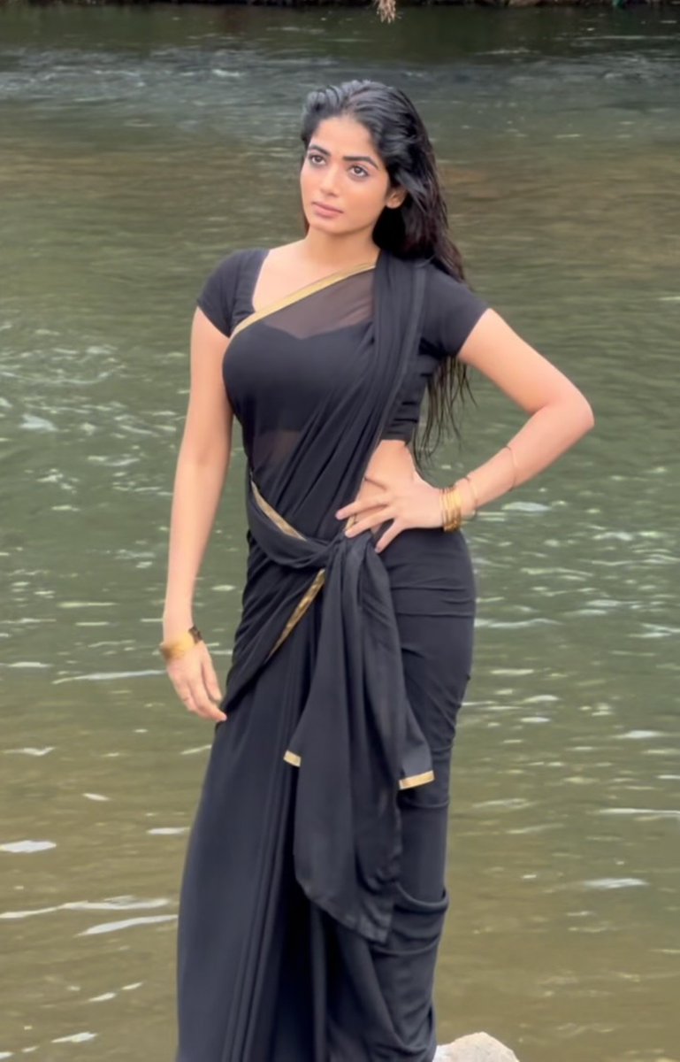 Syedtg1c's tweet photo. Shhhh VIYANA thevidiyaaa 🥵🥵😅 enna moonjiii dii unakuuu antha moonjilaiye kanjiya adichu oothanum diii shh antha lips ahh vachuuu uriyanumm un moonjila en sunni ah vachu tattanum dii shh enna structure uh enna soothuuu enna molaiii shhhhh viyanaaaaa 🥵🥵 https://t.co/VCdw2PCXcw