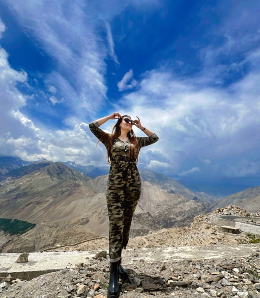 andriely19's tweet photo. Mountains make me feel free, and the Army makes me proud. Both run in my veins and shape who I am. Spiti Valley, Himalayas, India. https://t.co/FANVp4jFbc
