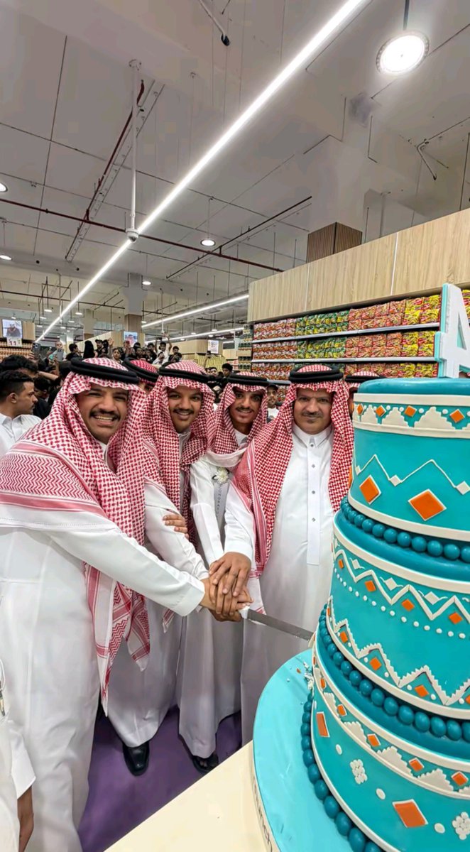 aaat__7's tweet photo. مايحتاج PDF 
اربع نسخ بعدد الفروع اللي بالرياض https://t.co/IrKnVkGdBO