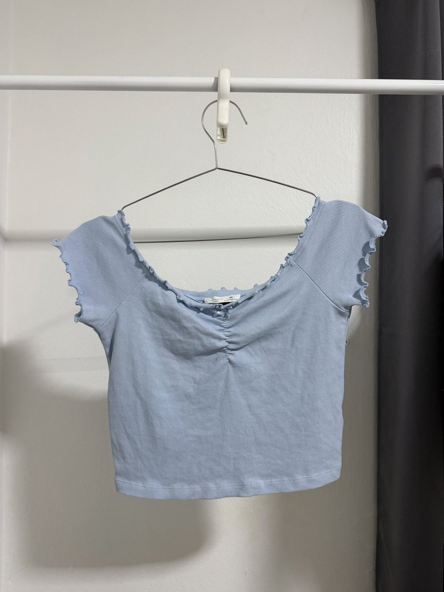 Imwillbedoc's tweet photo. 🐰🍒 primark แบรนด์เมกา ปาดไหล่สีฟ้า
size S

new! ลองอย่างเดียว ไม่เคยซัก
 ★ price : 150฿

#ส่งต่อเสื้อผ้ามือ2 #ส่งต่อเสื้อผ้า #ส่งต่อเสื้อผ้ามือสอง #โล๊ะตู้เสื้อผ้า #เสื้อผ้ามือสอง #ส่งต่อcintage #stylistshop #ส่งต่อfeelfree #duexstudio #cintageshop https://t.co/c0ae7nLtsb