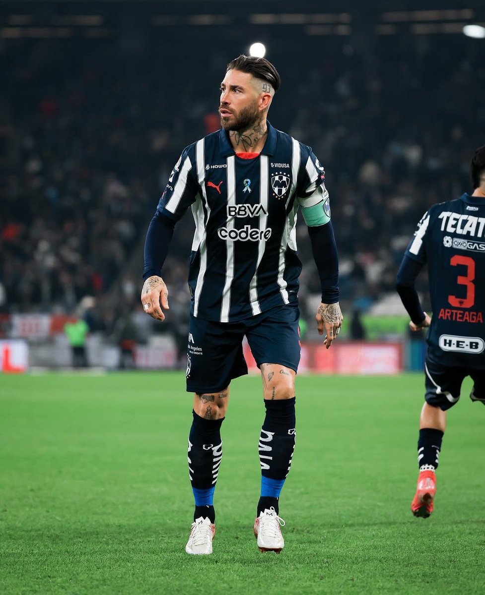jdwelkora's tweet photo. 🚨 رئيس خيتافي يفتح الباب أمام إمكانية التعاقد مع سيرجيو راموس في الميركاتو الحالي.

أنخيل توريس يؤكد في تصريحات لصحيفة ماركا وجود اتصالات مع وكيل أعمال اللاعب، مشيراً إلى أن المدافع المخضرم ضمن خيارات النادي. 👀🔥 https://t.co/pFqckO1tzI