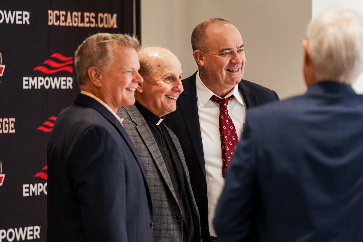 BCFootball's tweet photo. Congratulations to Chris Hovan ‘00 and Fr. Anthony Penna on their induction into the Varsity Club Hall of Fame https://t.co/4aJcrK9SPN