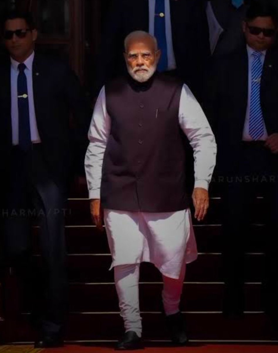 Imshiva_84's tweet photo. You can defeat humans but not the re-incarnation of god🥵😎😎 https://t.co/q7K61czH9a