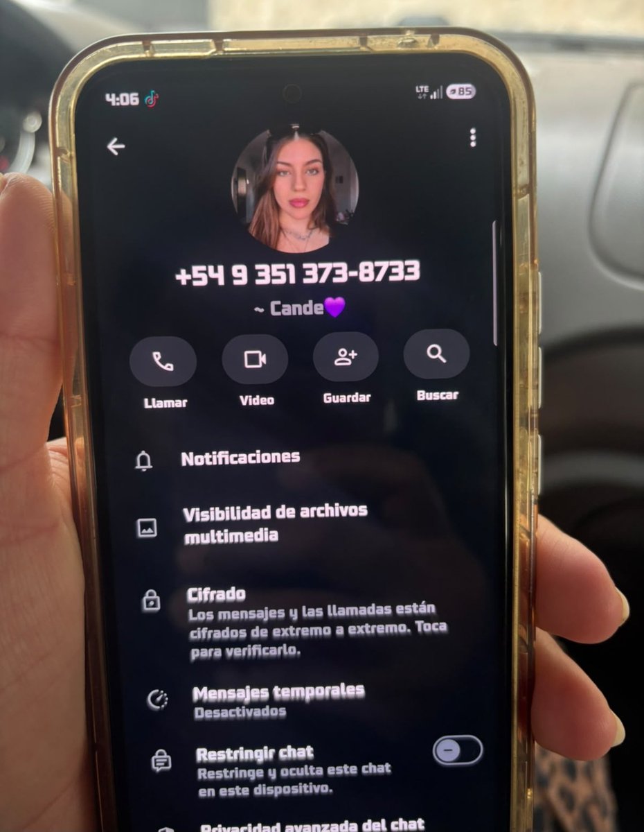 Bangtan010Be's tweet photo. @_Jmfilter https://t.co/xNlrtSe4dC 
Ayuden a difundir a esta estafadora ! Dice ser de córdoba , vende supiestamente entradas a campo! Esta estafando mucha gente me acaba de bloquear porque estuve advirtiendo a la gente que le comenta que va a comprarle las entradas https://t.co/XfjRFDzhvj