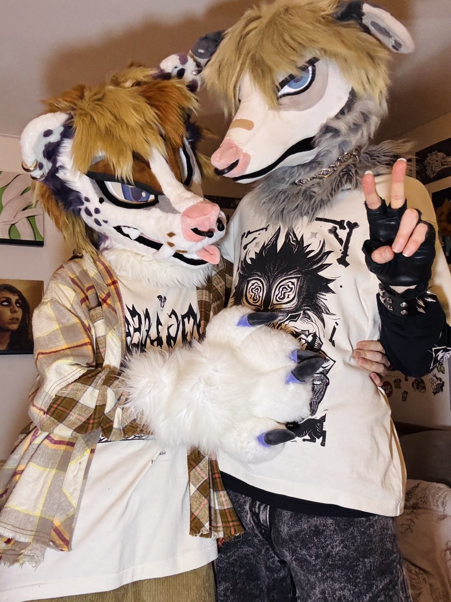 PocketPoss's tweet photo. It’s national opossum day!!

Give your local poss some love 🐀💕 https://t.co/Gz46Z8waya