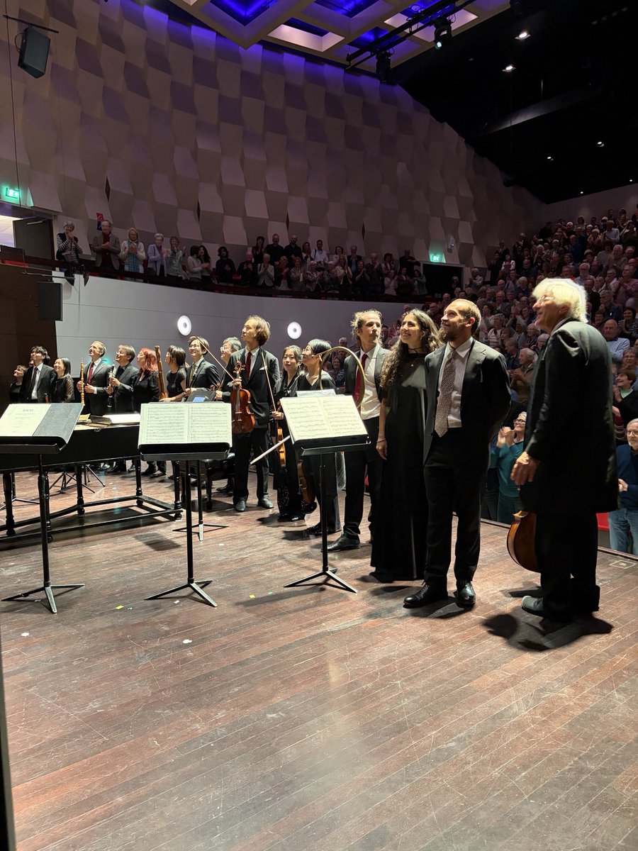 bach_collegium's tweet photo. ブランデンブルク協奏曲ツアー・ロッテルダム公演も満員のお客様による万雷の拍手に包まれながら終演いたしました！
ご来場くださいました皆様に感謝申し上げます💐
次回公演は10月20日（火）アムステルダム・コンセルトヘボウにて🪉🇳🇱
https://t.co/HSj66FP2ag https://t.co/55sttIUkX9