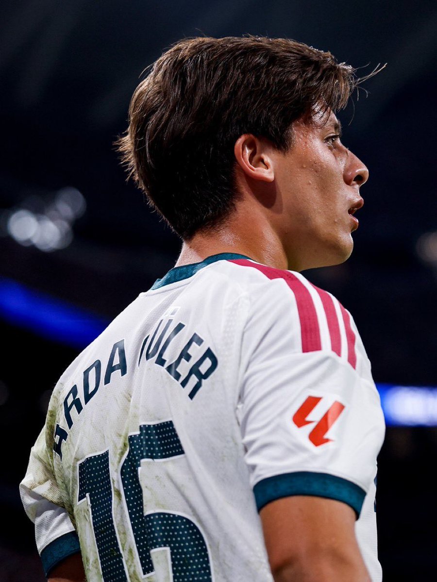SofianeArbeloa's tweet photo. Mehmet II a conquis Constantinople à 21 ans.

Arda Güler a décidé de suivre son glorieux ancêtre et conquérir le football à 21 ans aussi. https://t.co/YFR6t5VTZd