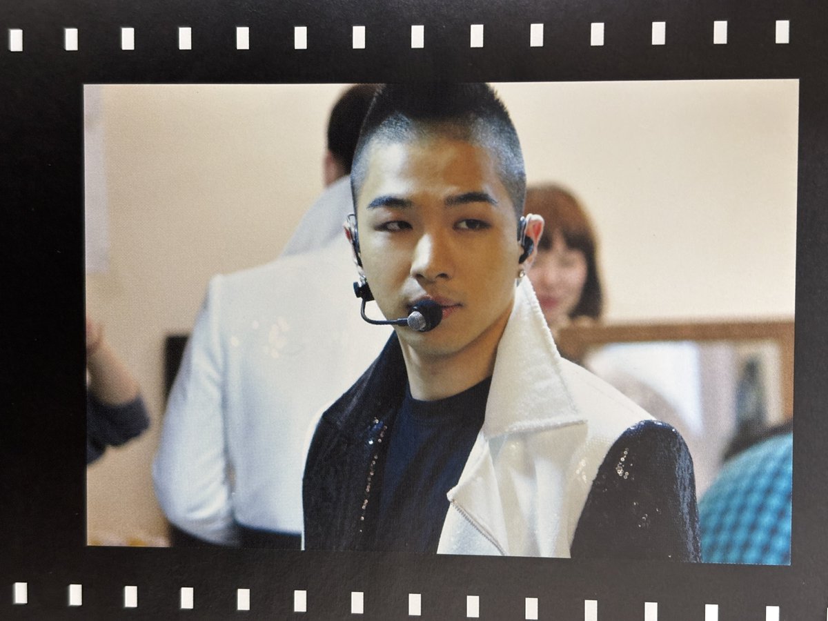 Ja739762's tweet photo. 창고에서 묵혀있던 빅쇼 포스터 찾음ㅠㅠ

#BIGBANG #MAMAAWARDS2026 https://t.co/oVL9mijy2M