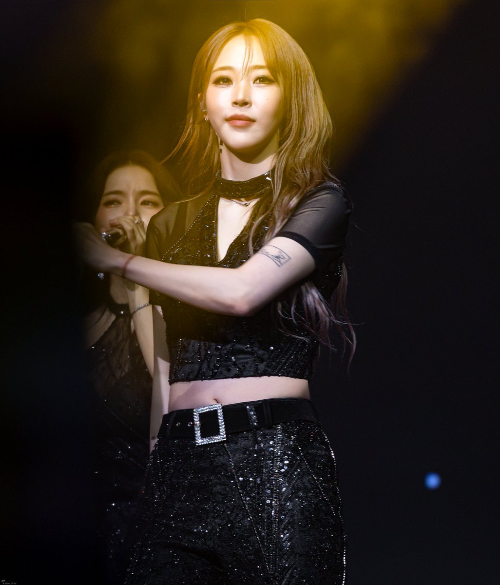k_moo_star's tweet photo. [ Moonbyul 문별🐹 ]                                          
260808  마마무 WORLD TOUR [4WARD]  
IN MANILA (2)    

#마마무 #MAMAMOO #문별 #MoonByul #ムンビョル https://t.co/NkrKw0dTlW