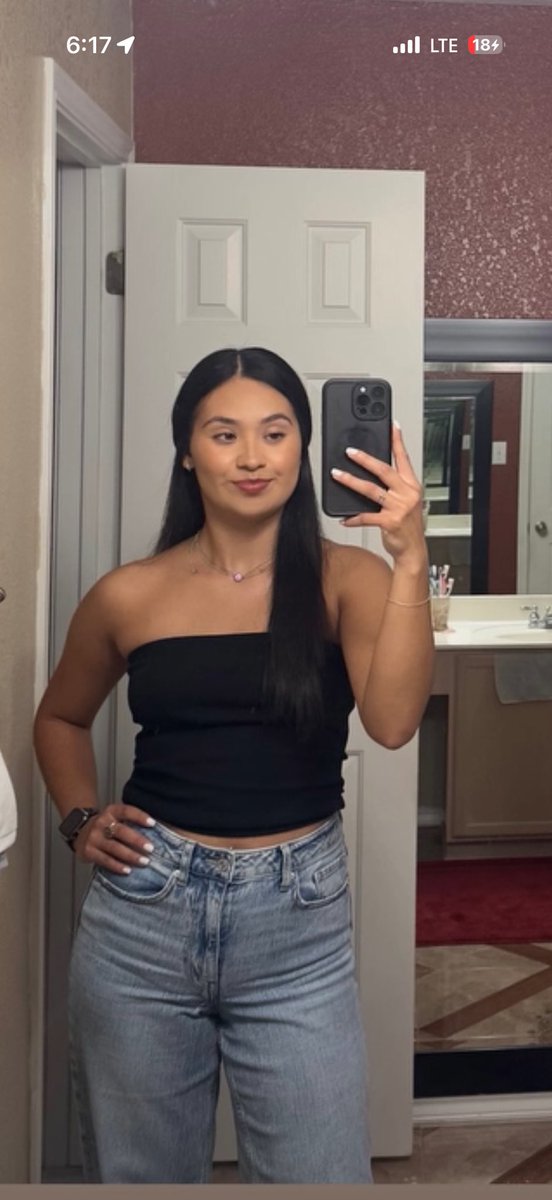 Digbickstan's tweet photo. my friends sis tho🤤 https://t.co/Cuz8fxzhTh