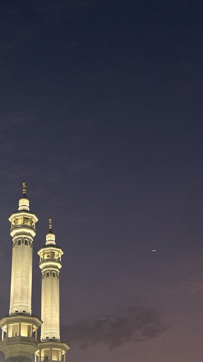 farisaleufi's tweet photo. #رسالة_اليوم
#دعاء 

اللهم ارحم موتانا وموتى المسلمين 
رحمةً تسع السماوات والارض اللهم اجعل قبورهم في نورٍ دائم لا ينقطع واجعلهم 
في جنتك آمنين مطمئنين يارب العالمين🔷

. https://t.co/Wo0M1LNIJE