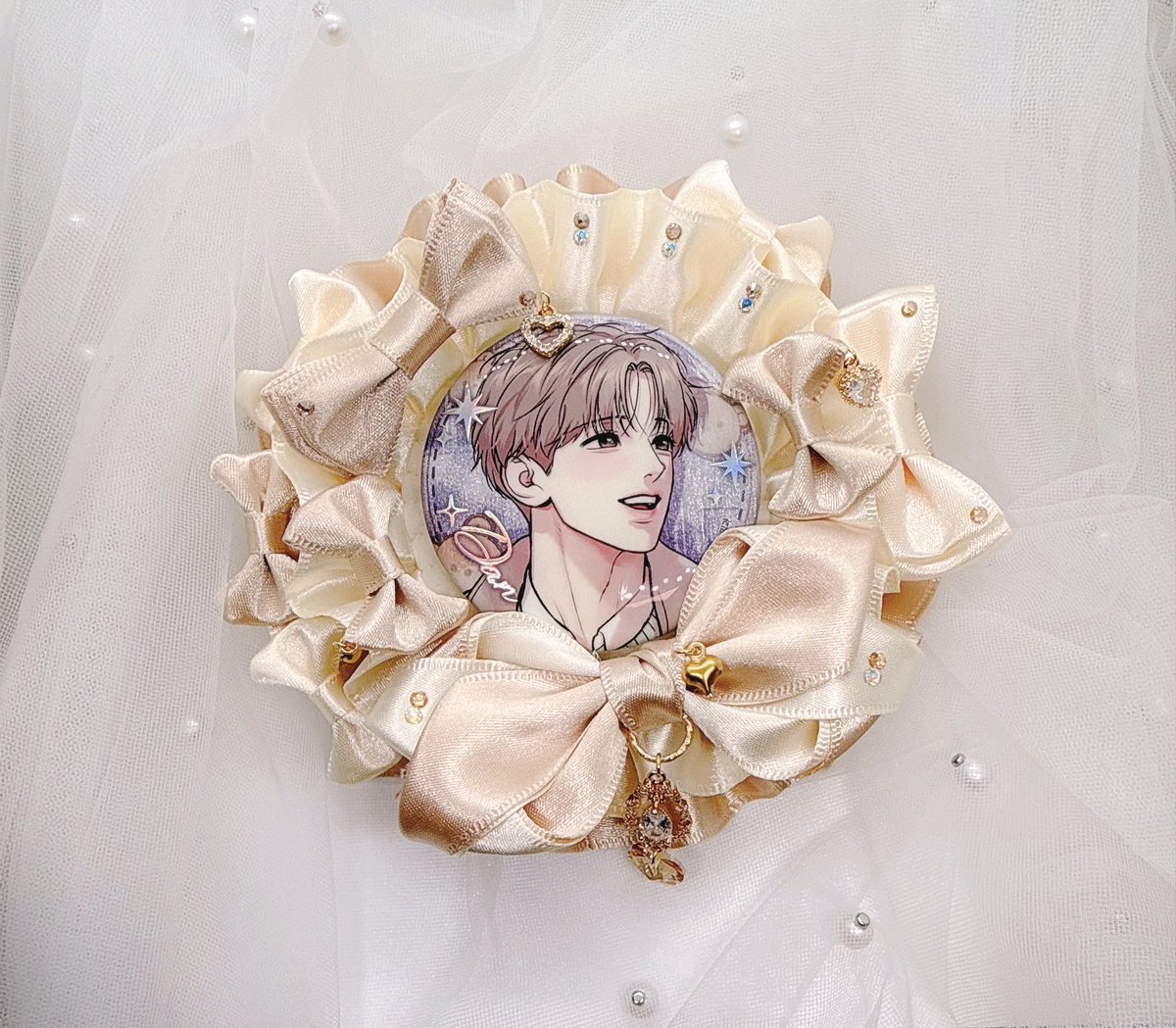 sodapudding's tweet photo. 팔로 + RT 이벤트

징크스 팝업 뱃지가 너무 예뻐서 만들어 봤어요 😍

해당 계정을 RT해주신 분들 중 추첨을 통해 사진상의 로제트를 보내드립니다 ☺️🫶
뱃지 제외 이며 팔로워 추첨 , 징크스 소장인증 확인 합니다!

추첨은 25일에 하겠습니다 💕 https://t.co/mhFdQiMgY5
