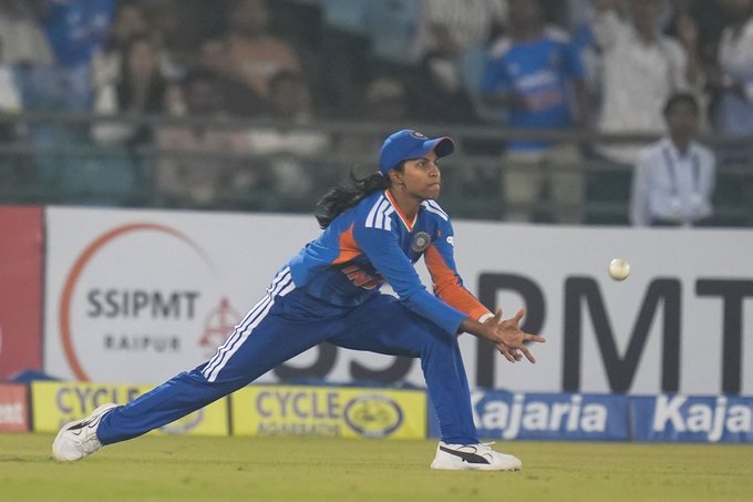 Zimbabwe have labored their way to 102/8 at the end of their 20 overs.