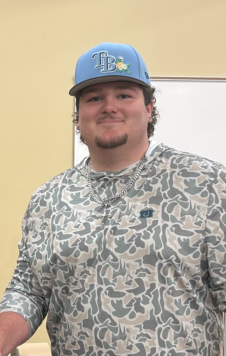 Mid_Baseball's tweet photo. Two sleeps before game 1 of the Blue and White World Series!  Will it be the White team, led by Coach Seth “Solo” DeLeon(left) getting revenge after last year’s loss? Or will the Blue team, with HC Gavin Enzweiler (right) extend their win streak to take the Joe Cup again this yr? https://t.co/RHMQNVUn7i