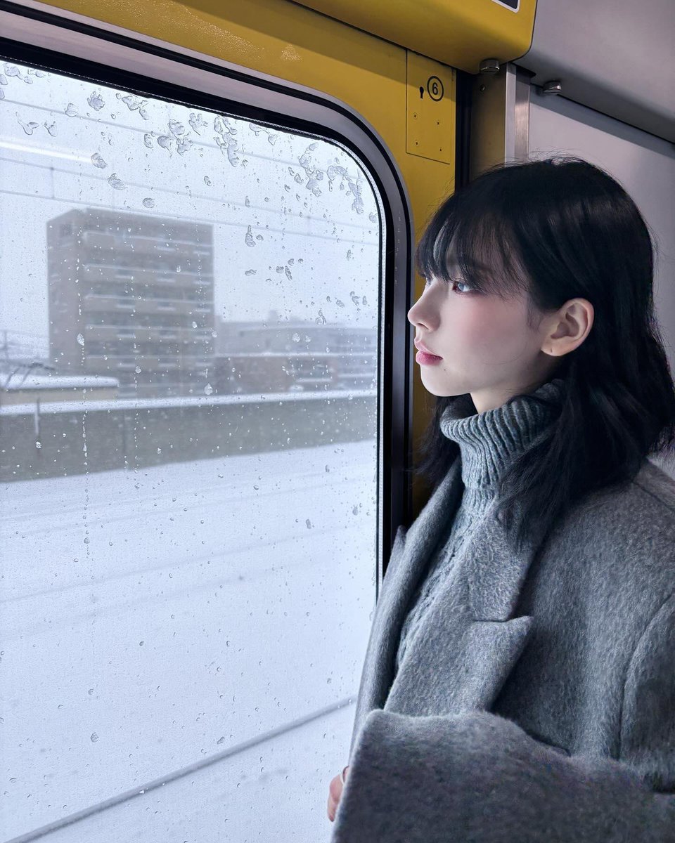 nellbluu tweet picture
