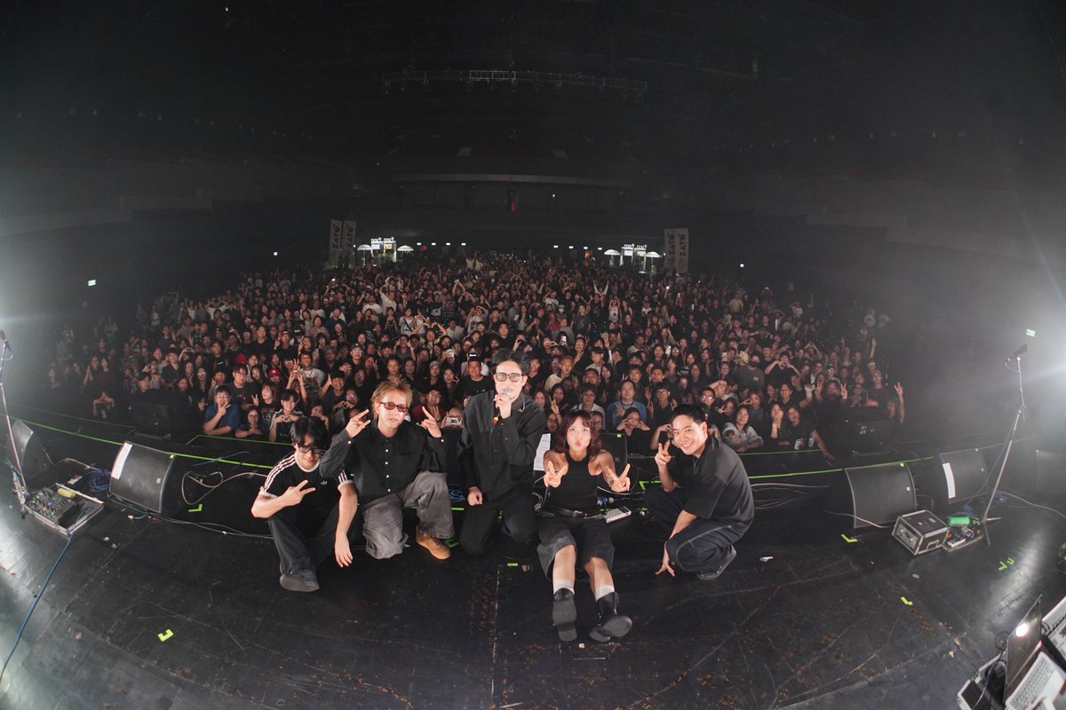 catalbumbycat's tweet photo. จบลงไปแล้วกับงาน MOVING AND CUT CONCERT MOVING CUT’S FIRST ALBUM by CAT ALBUM 💽
ขอให้ทุกคน MOVE ON ผ่านบทเพลงที่ได้ฟังในค่ำคืนนี้ไปด้วยกัน🤍
#CATALBUMxMOVINGANDCUT
#movingandcut
#CATALBUM #CATRADIO https://t.co/NAwFzzWrId