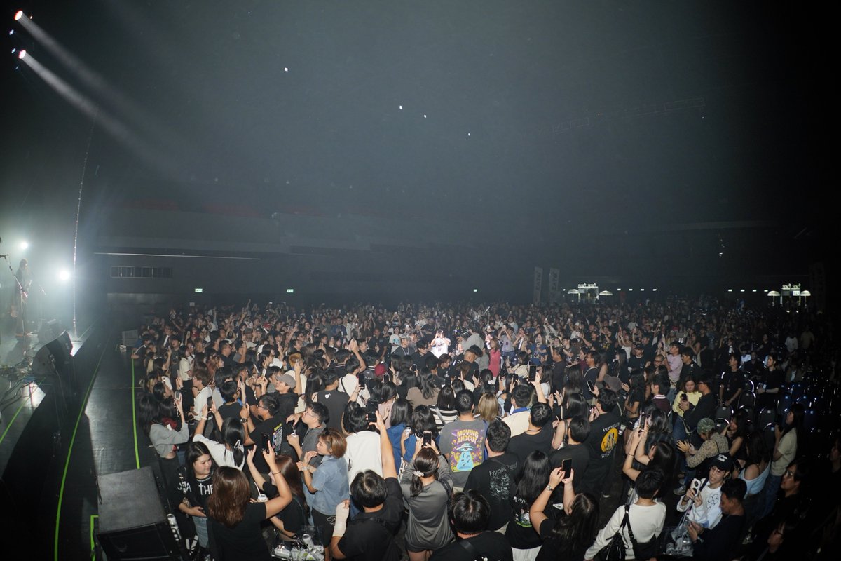 catalbumbycat's tweet photo. จบลงไปแล้วกับงาน MOVING AND CUT CONCERT MOVING CUT’S FIRST ALBUM by CAT ALBUM 💽
ขอให้ทุกคน MOVE ON ผ่านบทเพลงที่ได้ฟังในค่ำคืนนี้ไปด้วยกัน🤍
#CATALBUMxMOVINGANDCUT
#movingandcut
#CATALBUM #CATRADIO https://t.co/NAwFzzWrId