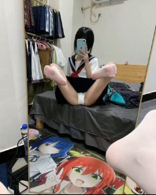 Kamlesh28294710's tweet photo. 在校女高周末居家拍福  
😜有人看喷泉吗   
没有📷流言就给 https://t.co/He3tdYCfMX