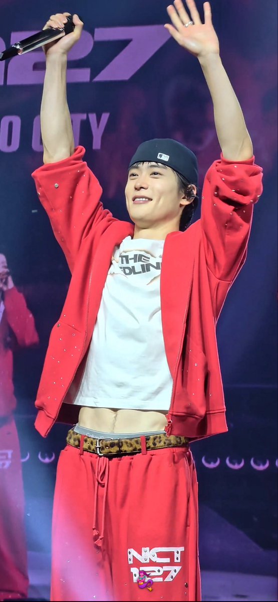 unojaehyun's tweet photo. happy trail sighting today… https://t.co/eCJ7MLxGxz
