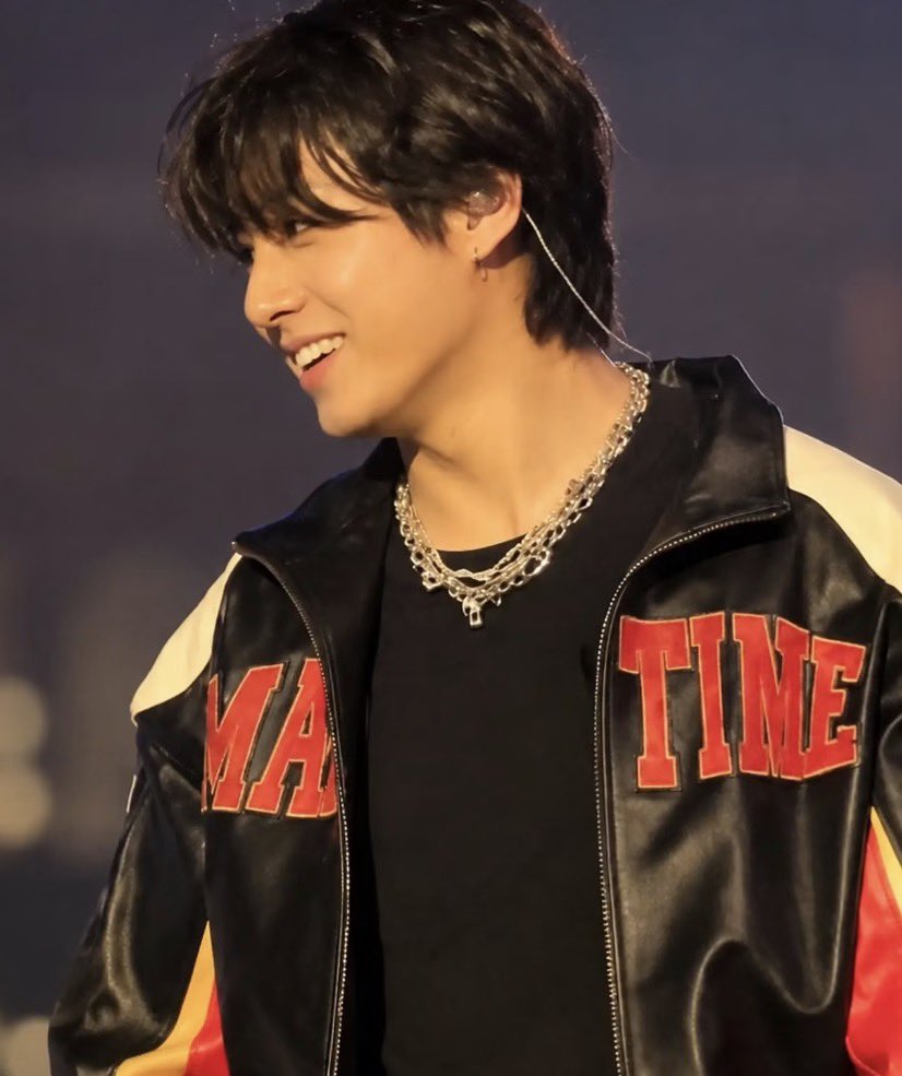 yourarmyfriend's tweet photo. HIS HAIRRR https://t.co/r7diDbyEtQ