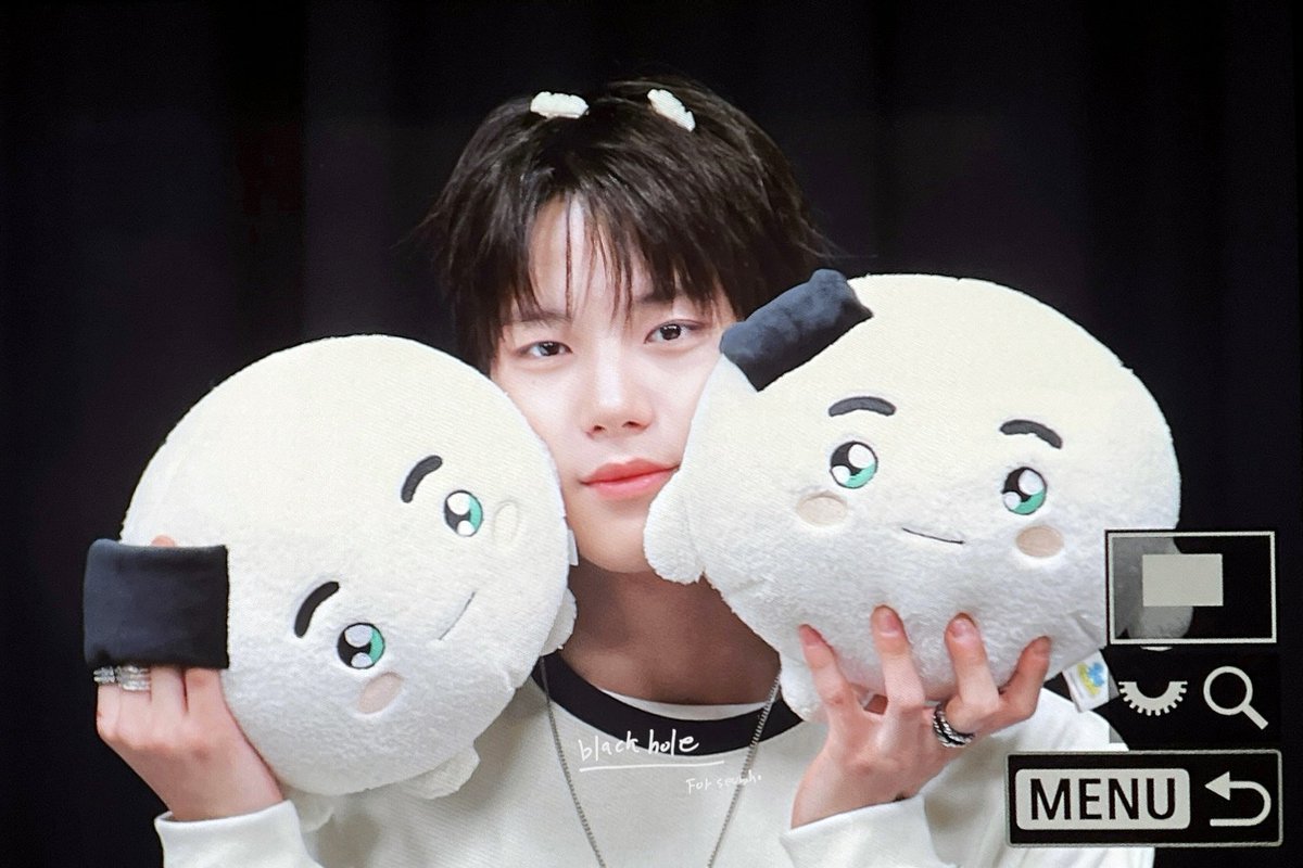 9voiy's tweet photo. 짤남보다 커여운거 본적있는사람만 나를밟고가 https://t.co/NbMVqSIVE2