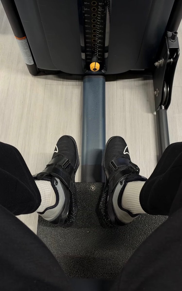 kapimaster11's tweet photo. Who wants to lick em?

Kto chce wylizac?
#master #findommaster #findom #paypigs #slave #cashmaster https://t.co/bYFouA6VNd