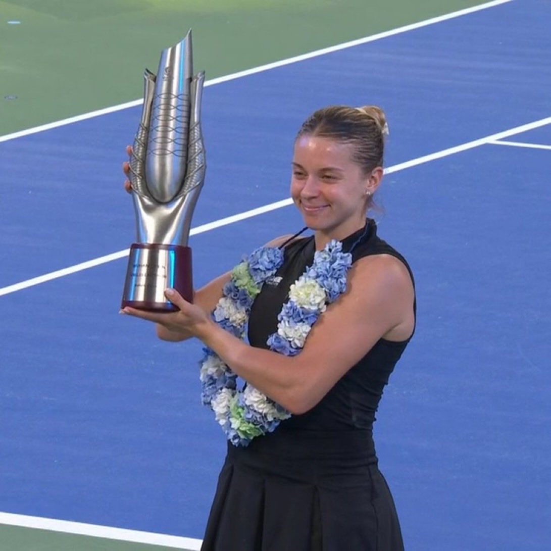 hernanqo's tweet photo. CHWALINSKA CAMPEONA EN EL WTA 1000 DE WUHAN 🔥🇵🇱

Maja Chwalinska remonta un set y un break de desventaja contra Sonay Kartal (2-6, 6-4, 6-2) y logra el primer título de su carrera a los 25 años. 🏆asciende al puesto 11 mundial. 🤯 #WuhanOpen #WTAWuhan https://t.co/c2N5DiTmHA