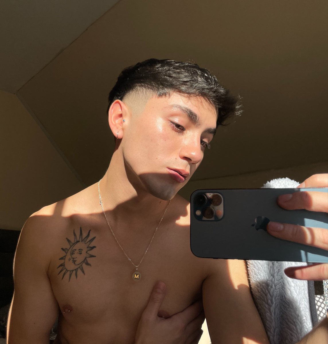 maartinezmax's tweet photo. La cara / el culo🍑 https://t.co/w4ZXQNNZpx