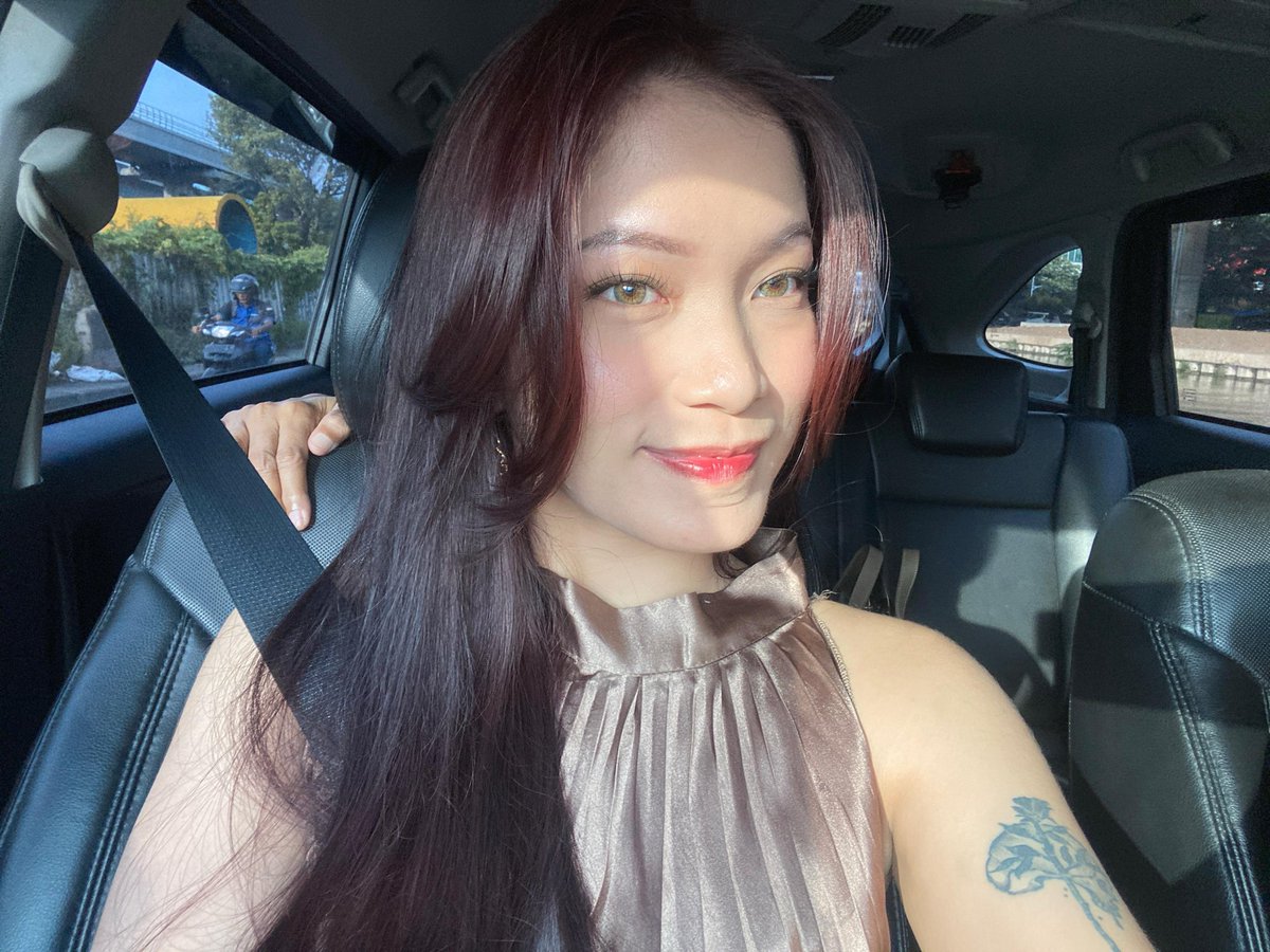 quehateu's tweet photo. Setor muka dulu https://t.co/uYgU2gPSt1
