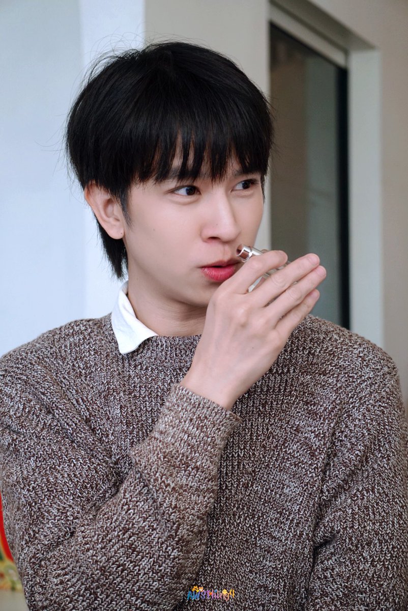 AWSThing4's tweet photo. กลิ่นที่น้องฟลุ้คทำหอมมากๆๆ
ล่ะผสมเสร็จเร็วมาก คนแรกๆเลยมั้ง
เคยทำมาก่อนก็จะเชี่ยวชาญอ่ะเนอะ

#PeterpanFlukeWorkshopday 
#เจ้าแก้มก้อน #Fluke_natouch https://t.co/Lnx2L2VSpu