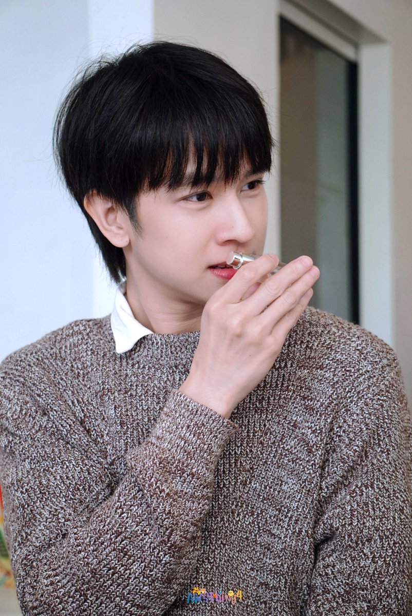 AWSThing4's tweet photo. กลิ่นที่น้องฟลุ้คทำหอมมากๆๆ
ล่ะผสมเสร็จเร็วมาก คนแรกๆเลยมั้ง
เคยทำมาก่อนก็จะเชี่ยวชาญอ่ะเนอะ

#PeterpanFlukeWorkshopday 
#เจ้าแก้มก้อน #Fluke_natouch https://t.co/Lnx2L2VSpu