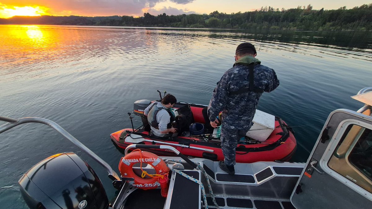 maritgobvld's tweet photo. FISCALIZACIÓN A LA PESCA DEPORTIVA #LagoVillarrica.- El día 17 de octubre, personal de #PolicíaMarítima de la Capitanía de Puerto de #Villarrica, mediante la Unidad Marítima dependiente, fiscalizaron el cumplimiento de la normativa pesquera y el empleo de elementos de seguridad. https://t.co/DYItimFZ98