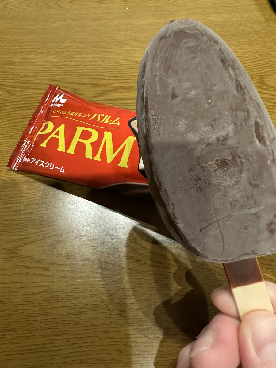 iwate_sumi's tweet photo. 日曜夜のルーティン
風呂上がりのパルム🍦 https://t.co/KD9NgGrmbG