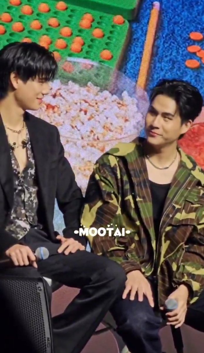 ecalost's tweet photo. เป็นภาพที่ค่อนข้าง nostalgia อย่างมาก คิดถึงวีอาร์ คิดถึงคิวพีม คิดถึงวินนี่เดอะภูวิน😭 https://t.co/gq0Y1GOqvs