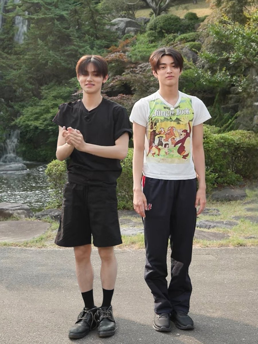 guxsis's tweet photo. (덜컹)어머 너희 왜 문을 잠그고 노니? 성현이옷입고..

거노 델다주고올게요
 
                                  어머니 안녕히계세요… https://t.co/wrEImgR9Yy