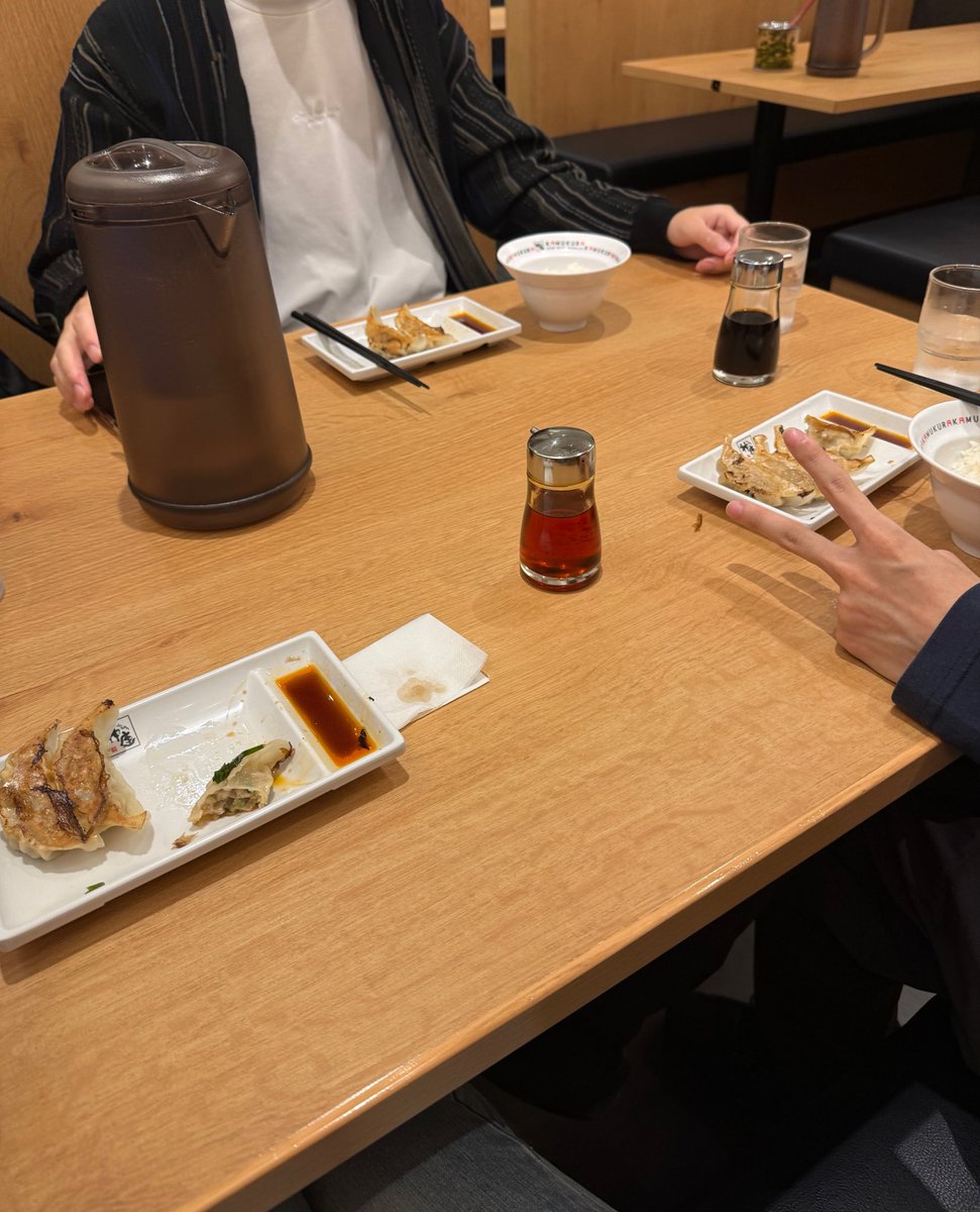 vzxly_'s tweet photo. かむくら来て全員餃子だけはほんまになにW https://t.co/HaqlnRnpkj