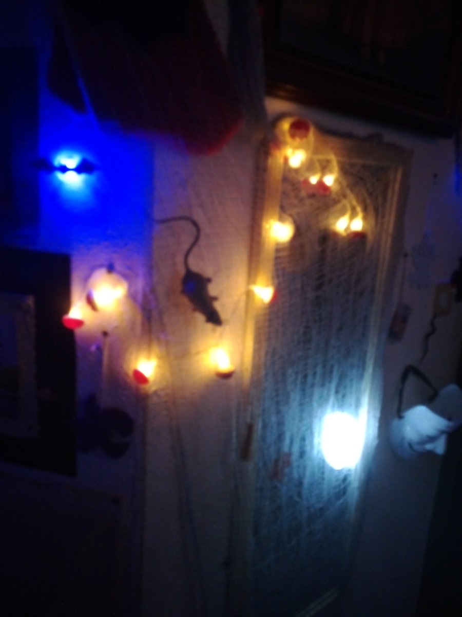 StphanieGRae's tweet photo. D autres décos d halloween https://t.co/eNb8wbSzxB