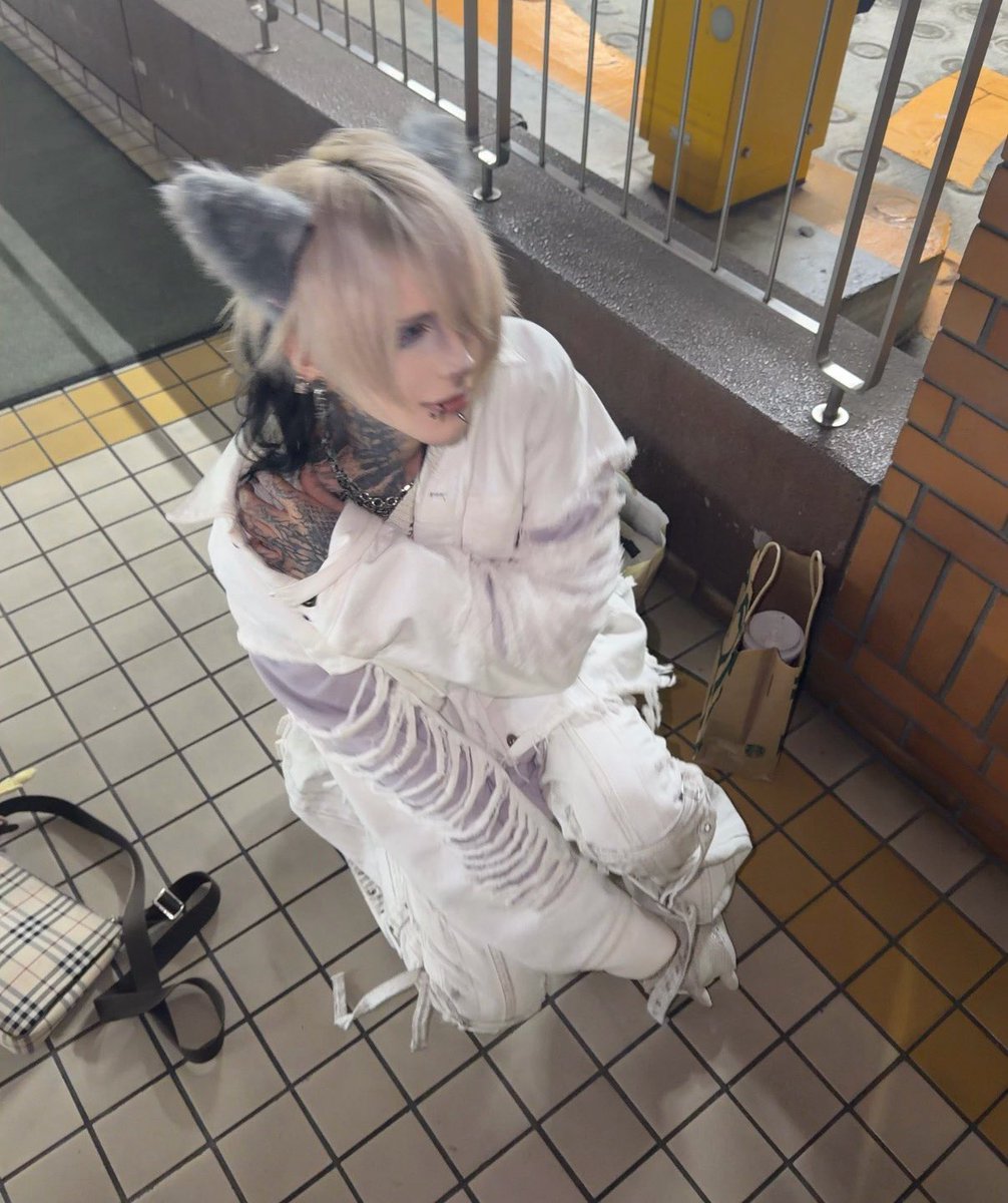 gedocide's tweet photo. カメラマン下手すぎる https://t.co/bjN2FtVVLz