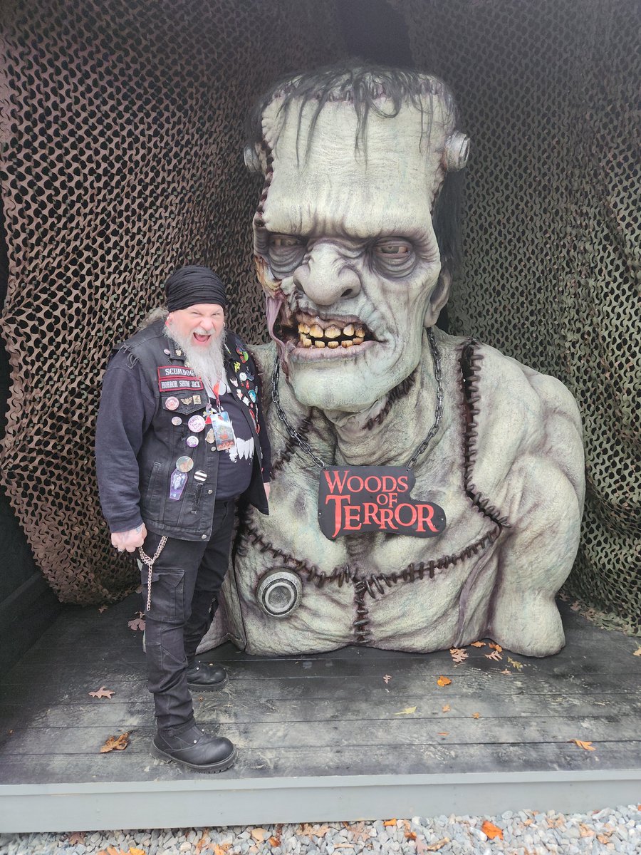 HorrorShowJack's tweet photo. Feed my Frankenstein!!! @thewoodsofterror  @bonedaddy_woodsofterror https://t.co/vcyJTQiLmU