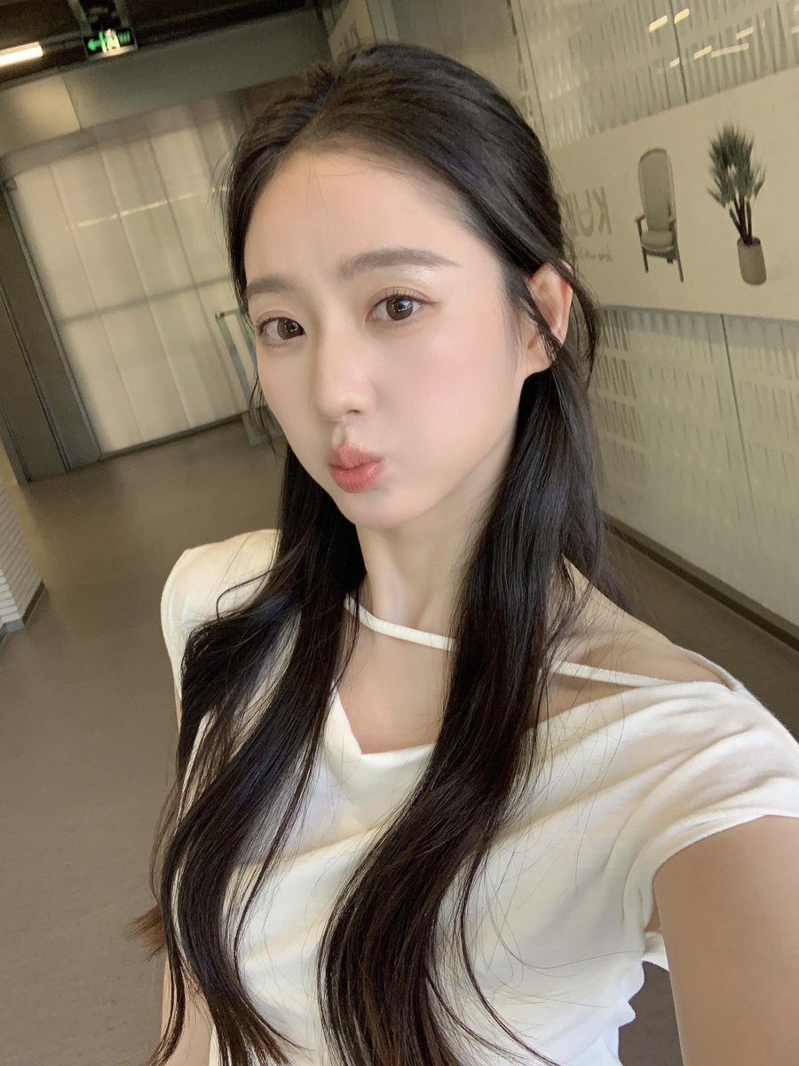 tedtedtedtedme's tweet photo. 第一次来到这里，也想认识一些有趣的人但真诚，喜欢舒服的交流，也期待遇见聊得来的人 https://t.co/Vpv2900HGa