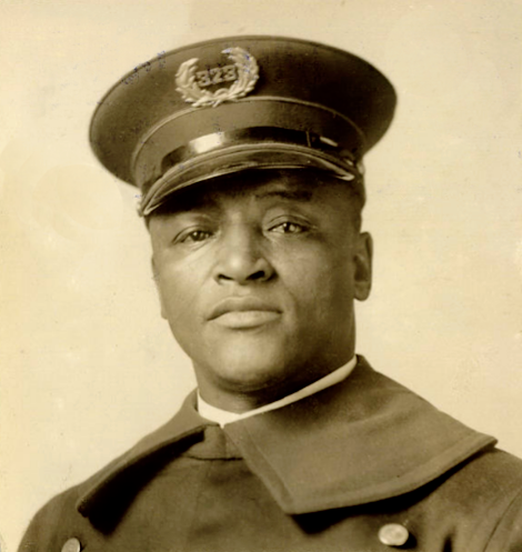 CrownHillCem's tweet photo. James S. Vincent (18 Oct 1879 – 1 Nov 1947) was appointed to the IMPD in July 1912, but resigned in 1919 after being accused in connection with janitors stealing confiscated whiskey at police headquarters. He was exonerated when the Police Board reinstated him in 1925. https://t.co/stgxihvtgQ
