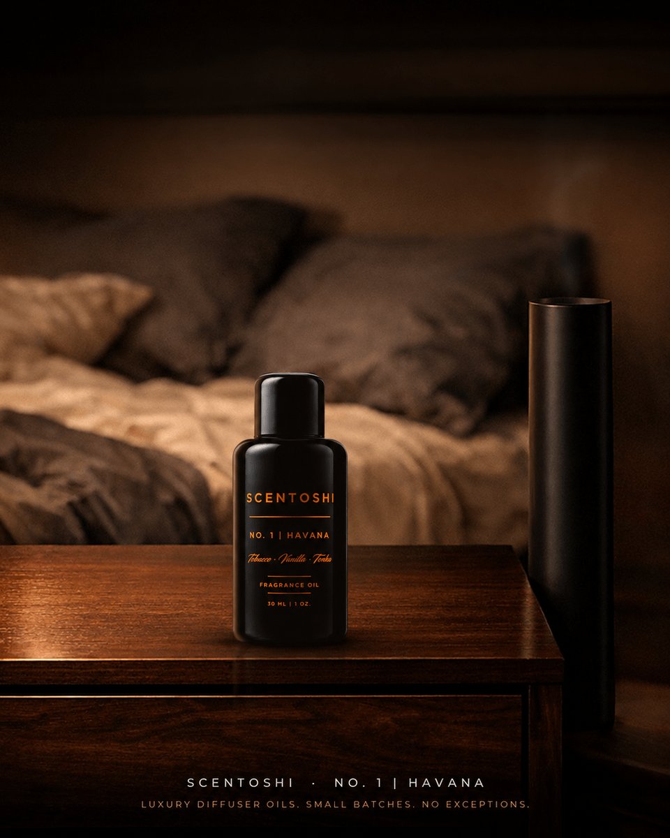 scentoshi's tweet photo. Sunday ends quietly. Lights low, phone down, NO. 1 | HAVANA in the diffuser by the bed. Warm tonka, vanilla, a soft edge of tobacco.
#Scentoshi #DiffuserOil #WindDown #BedroomDecor #HomeFragrance #EveningRitual #SundayReset https://t.co/HdMNV3XrZI
