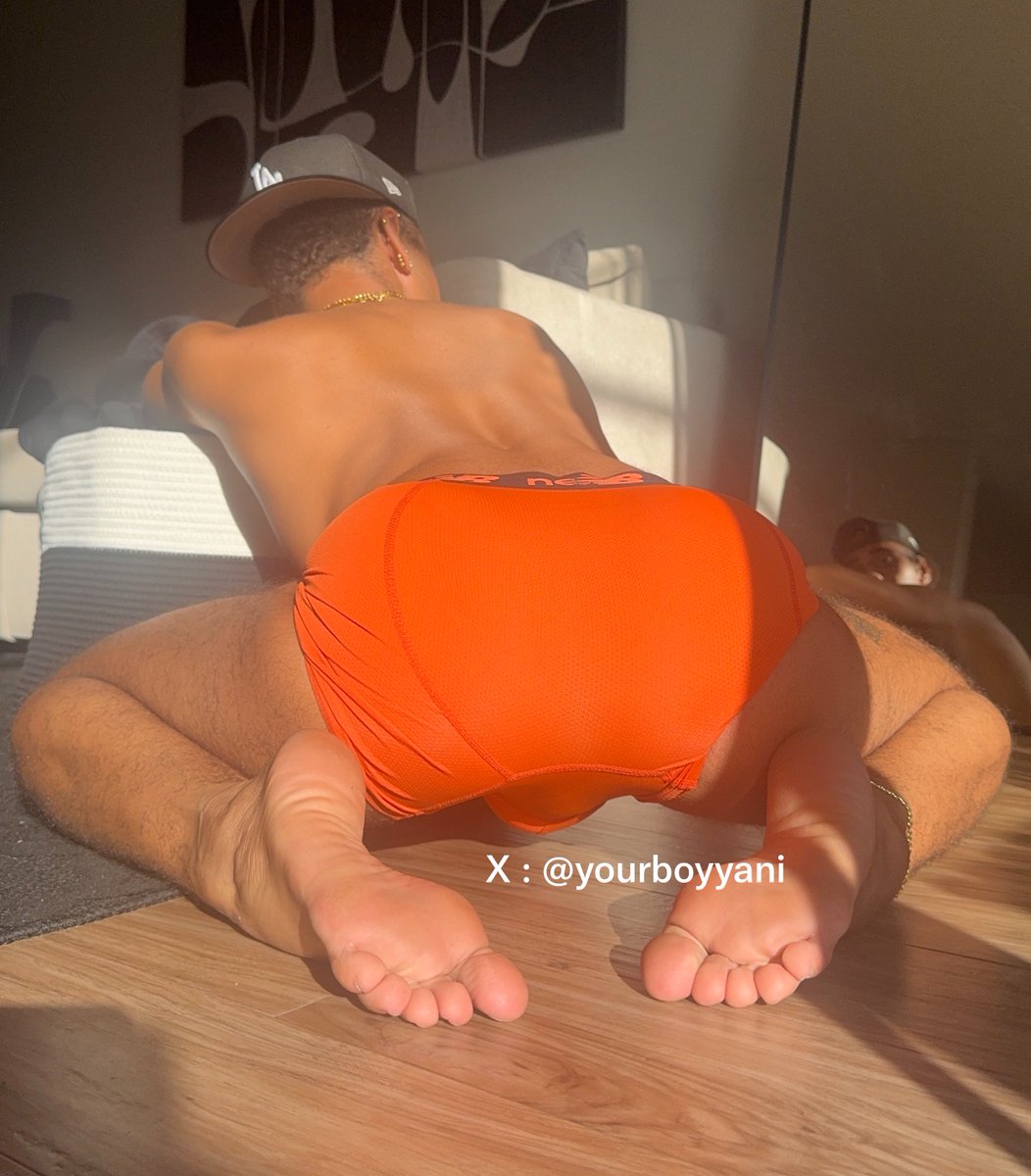 yourboyyani's tweet photo. Do you love B👀 season? https://t.co/exI3lxwLv0