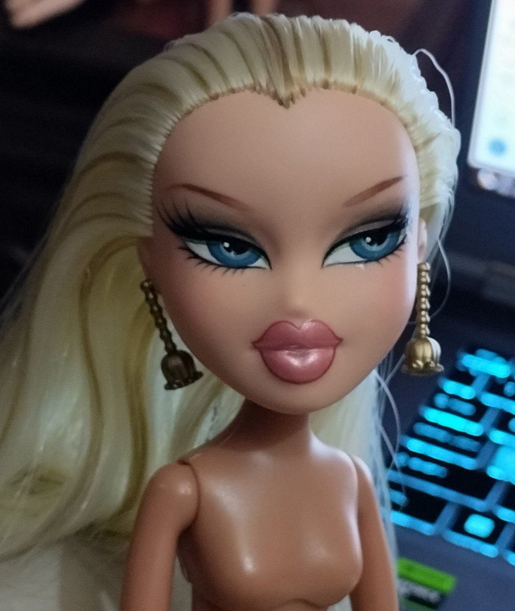 DollCaca tweet picture