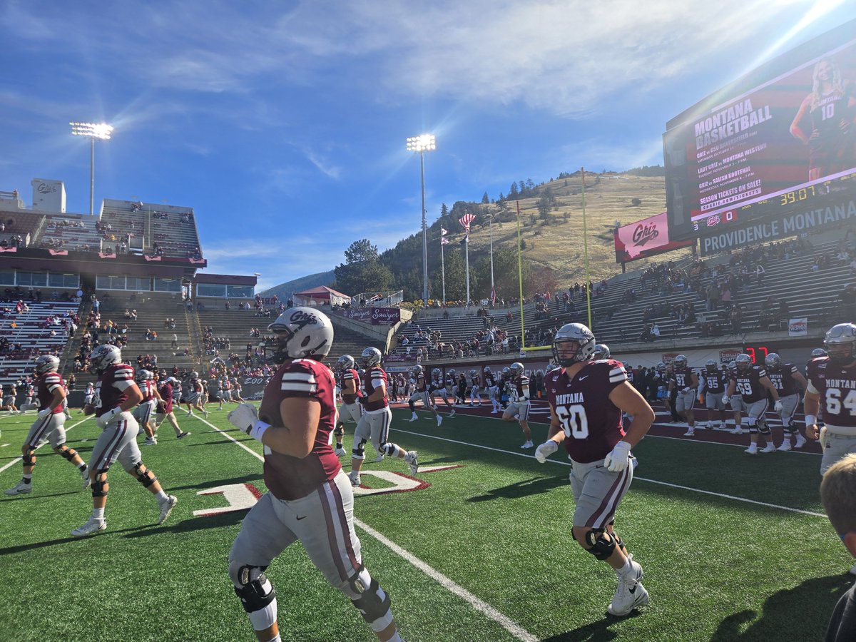 LoganHollo18's tweet photo. Thank you @KeatonJ_3 for the great experience. I loved Missoula! @CoachBrentMyers @CoachPease @CoachWesNurse @Coachbk_griz @Andy_Pham1 @BeehiveBuzz_ @PrepRedzoneUT @NolanNielsen2 @TimpanogosHSFB @BlairAngulo @BrandonHuffman @adamgorney @ChadSimmons_ @qbelite @801HSProspects https://t.co/h5VOLXpZ3a
