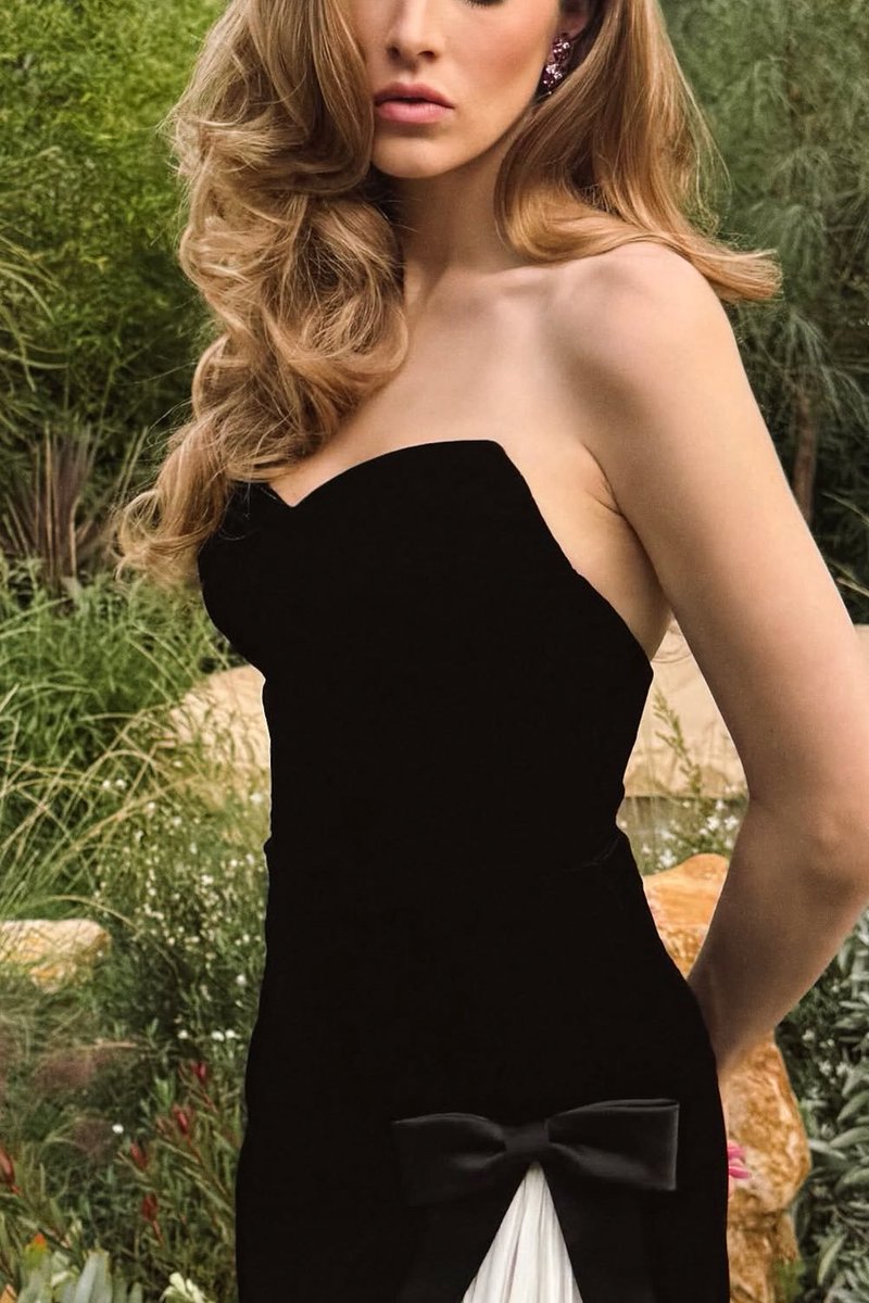 TheCinesthetic's tweet photo. Hunter Schafer photographed by Owen Gould for the Academy Museum Gala 📸 https://t.co/oJItvKbq9y