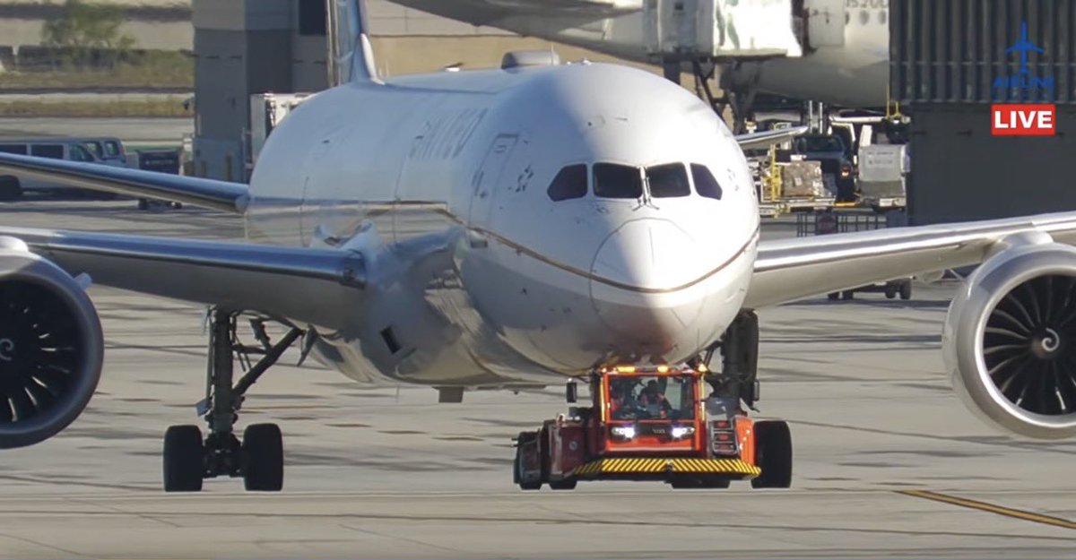 airlinevideos's tweet photo. UP-CLOSE ✈️ sights &amp; sounds ALL DAY - LIVE from beautiful Los Angeles 🌴☀️ Join us for non-stop LAX airport action! Click the link ⤵️

🔴LIVE LOS ANGELES (LAX) AIRPORT ACTION! (October 18th, 2026) https://t.co/vzE2CrjVDA via @YouTube https://t.co/YdgzzbPzom