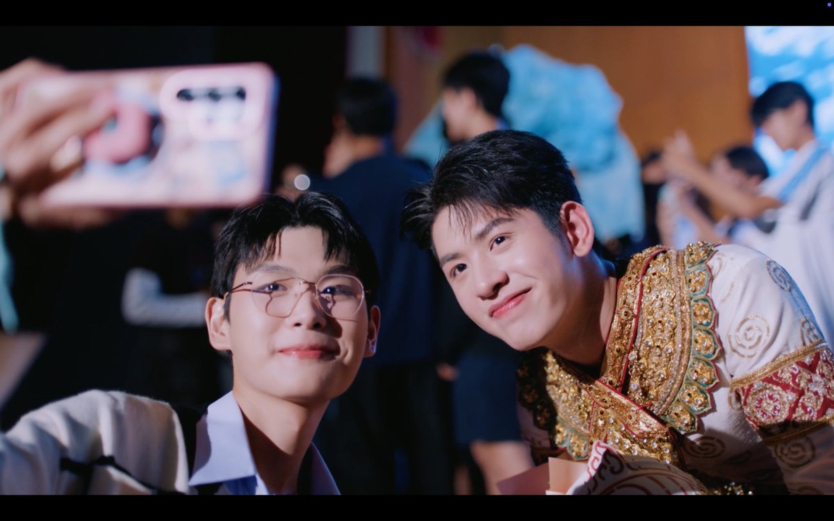 tia51_official's tweet photo. ขอถ่ายรูปกับลิงหน่อย 

LOVEX3 ONE LAST FIREWORK

#LOVEx3_EP10 https://t.co/EypQTwaPch