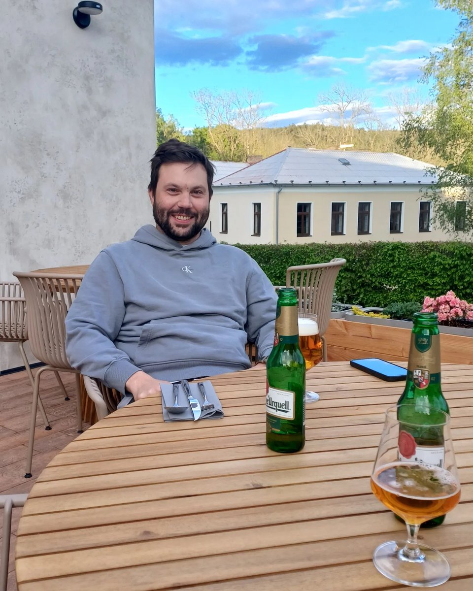 eugeniaaap's tweet photo. Výlet s Hudíkem pod širým nebem. https://t.co/ZVDMLD51FJ